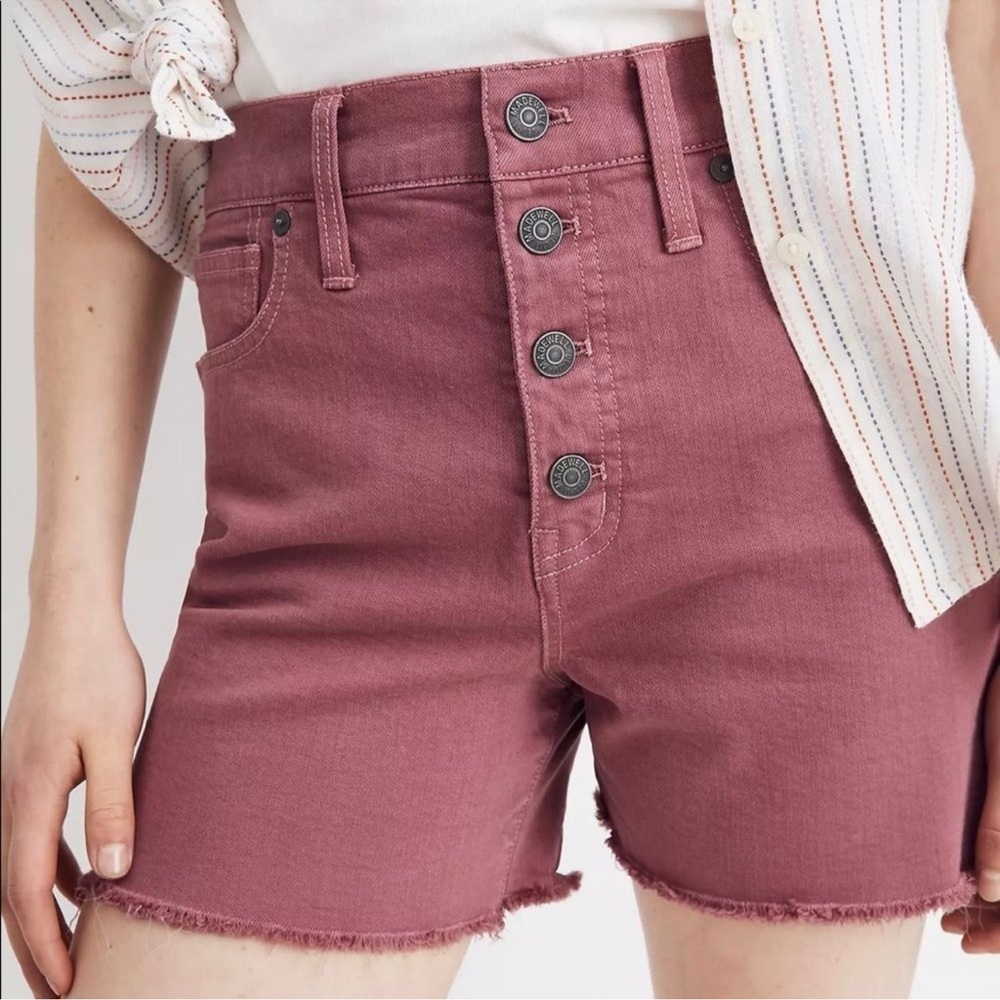 NWT Madewell Garment-Dyed Button-Front High-Rise
Denim Shorts size 27 - Picture 2 of 6